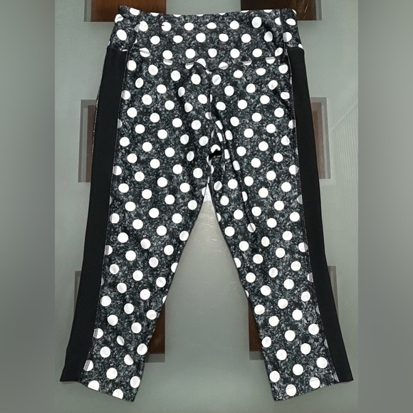 Nike Legend Spots Womens Size Medium Dri-Fit Cropped Active Polka Dot Leggings - Picture 9 of 9